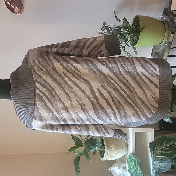 Gray Sweater by 89Th + Madison - Picture 4 of 5